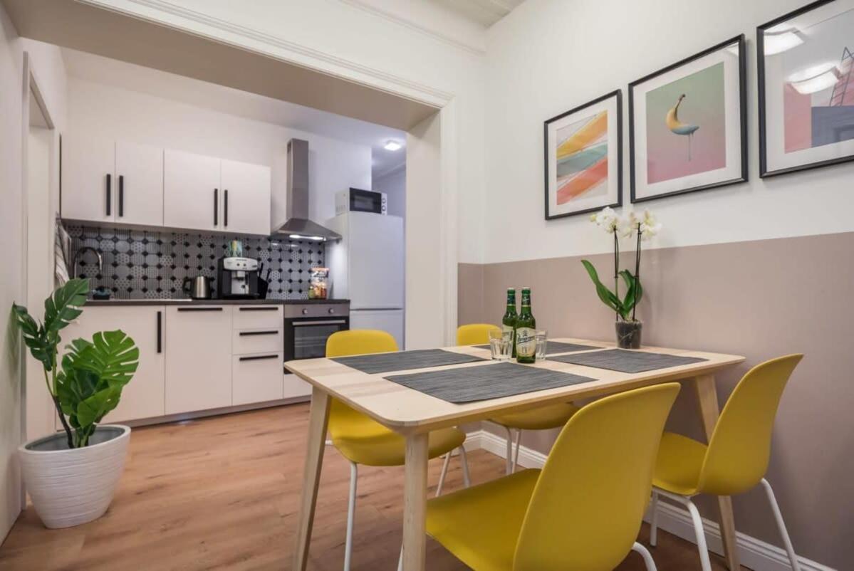 Charming Apartment In Prime Location ハンブルク エクステリア 写真
